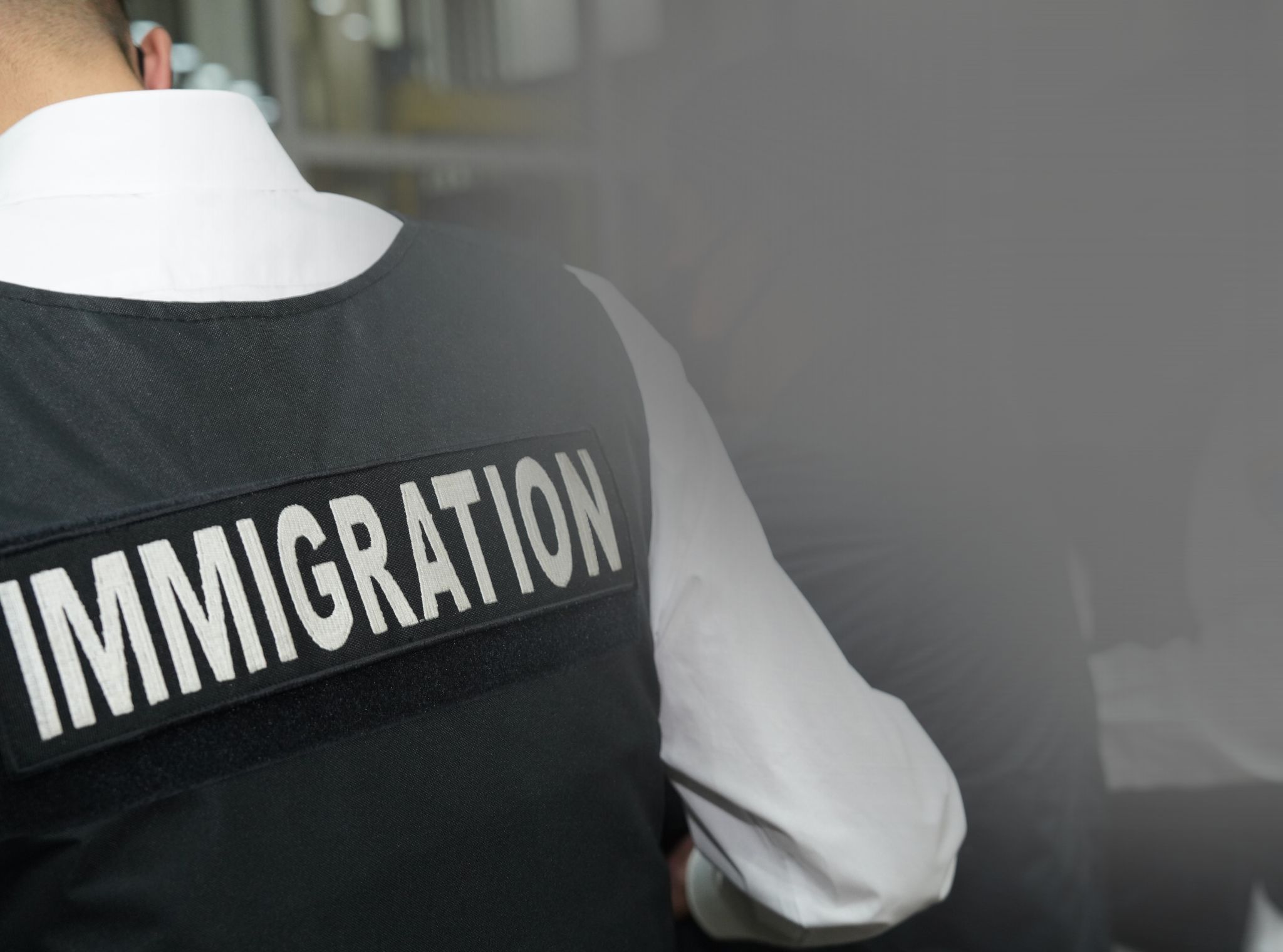 Визийн хугацаа хэтрүүлсэн Гана улсын иргэнийг албадан гаргалаа